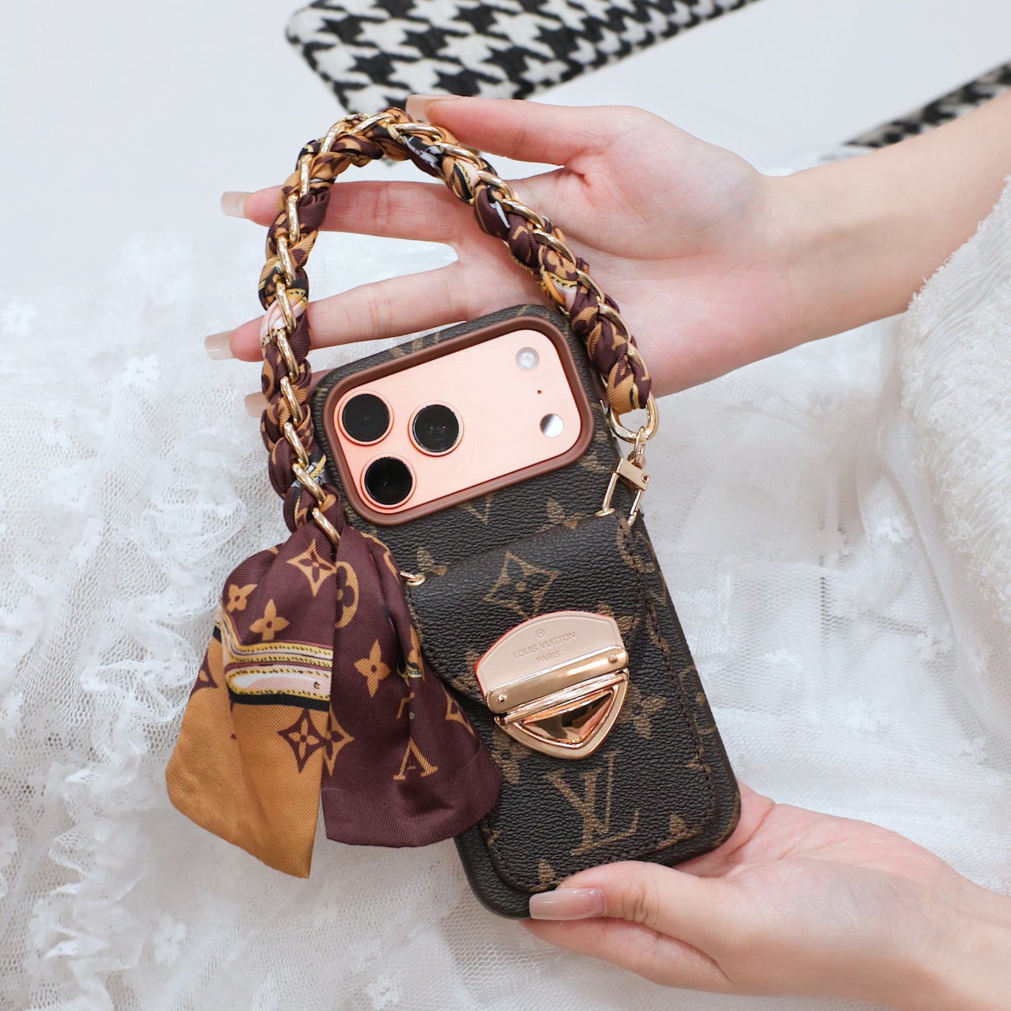 New Classic Luxury Card Holder Phone Case 03