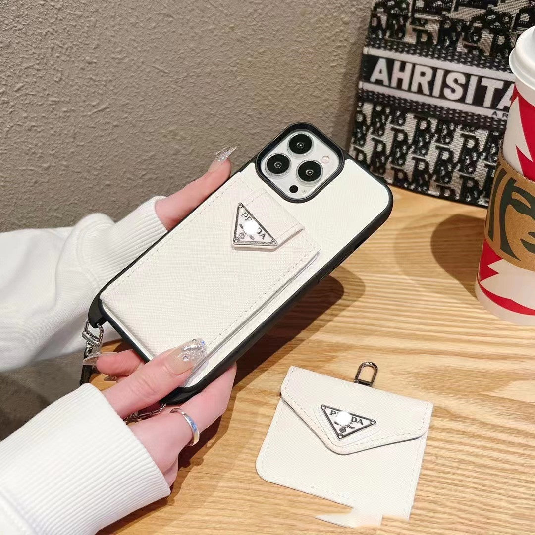 Pouzdro na iPhone s koženým řetízkem Pra