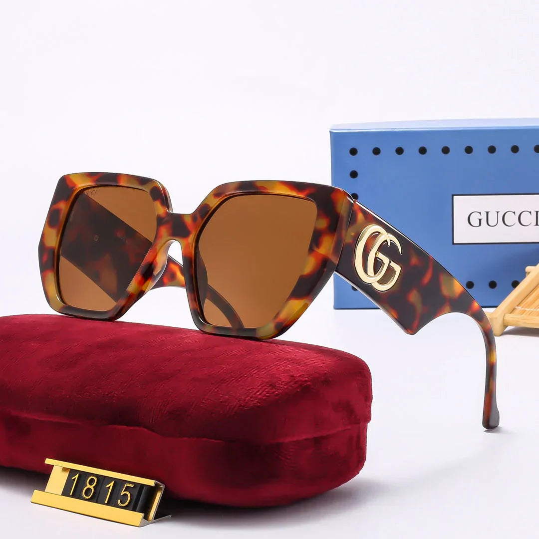 SZÖGYETES KERETES NAPSZEMÜVEG 1815