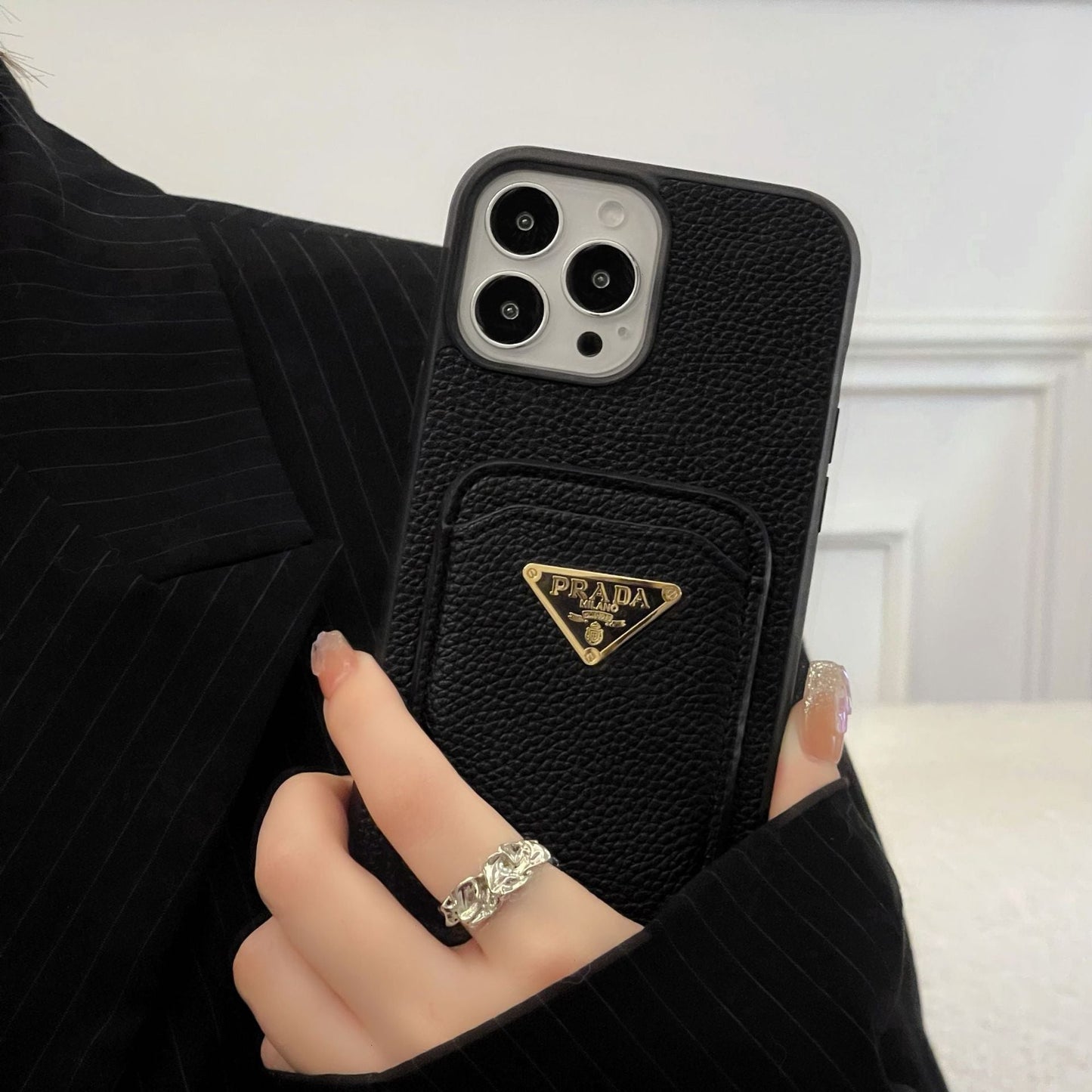 حافظة iPhone ملونة مع حامل بطاقة Pra
