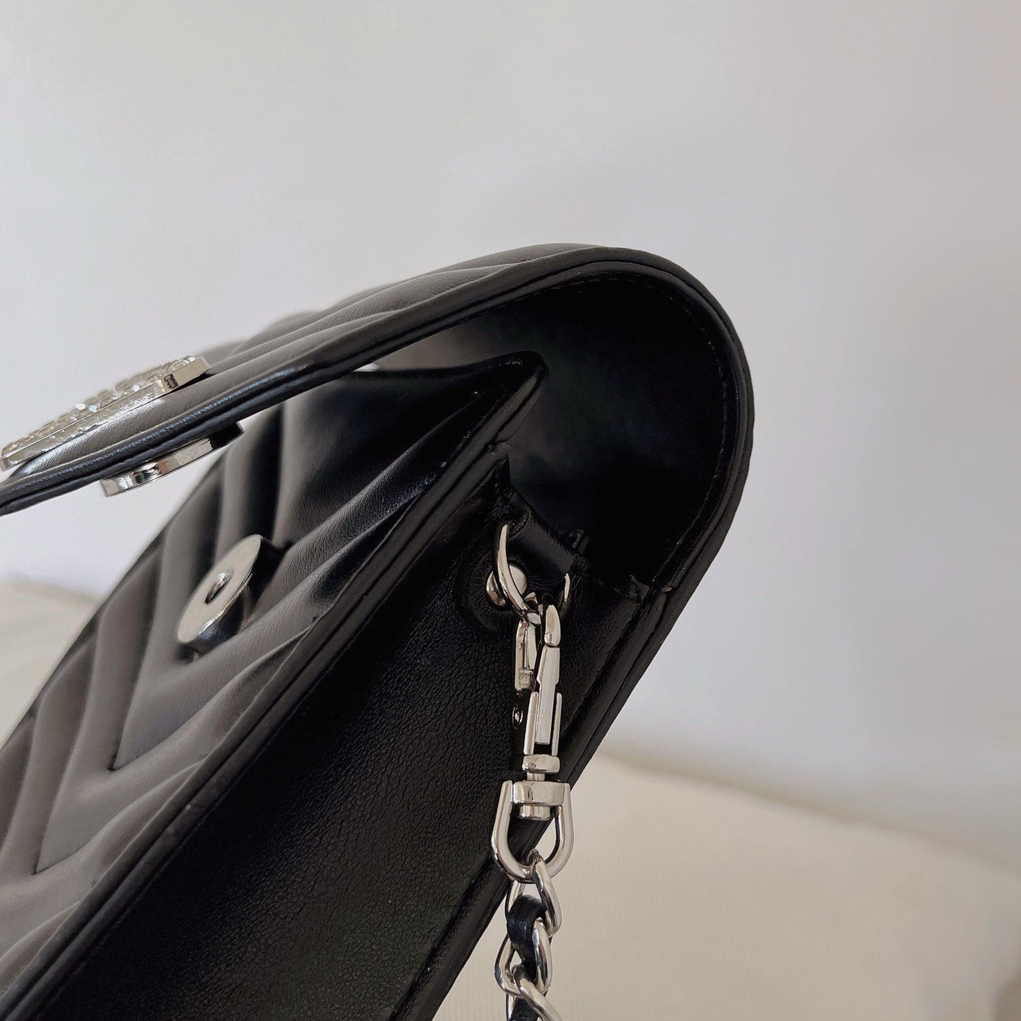 Crossbody nahkainen puhelinlaukku