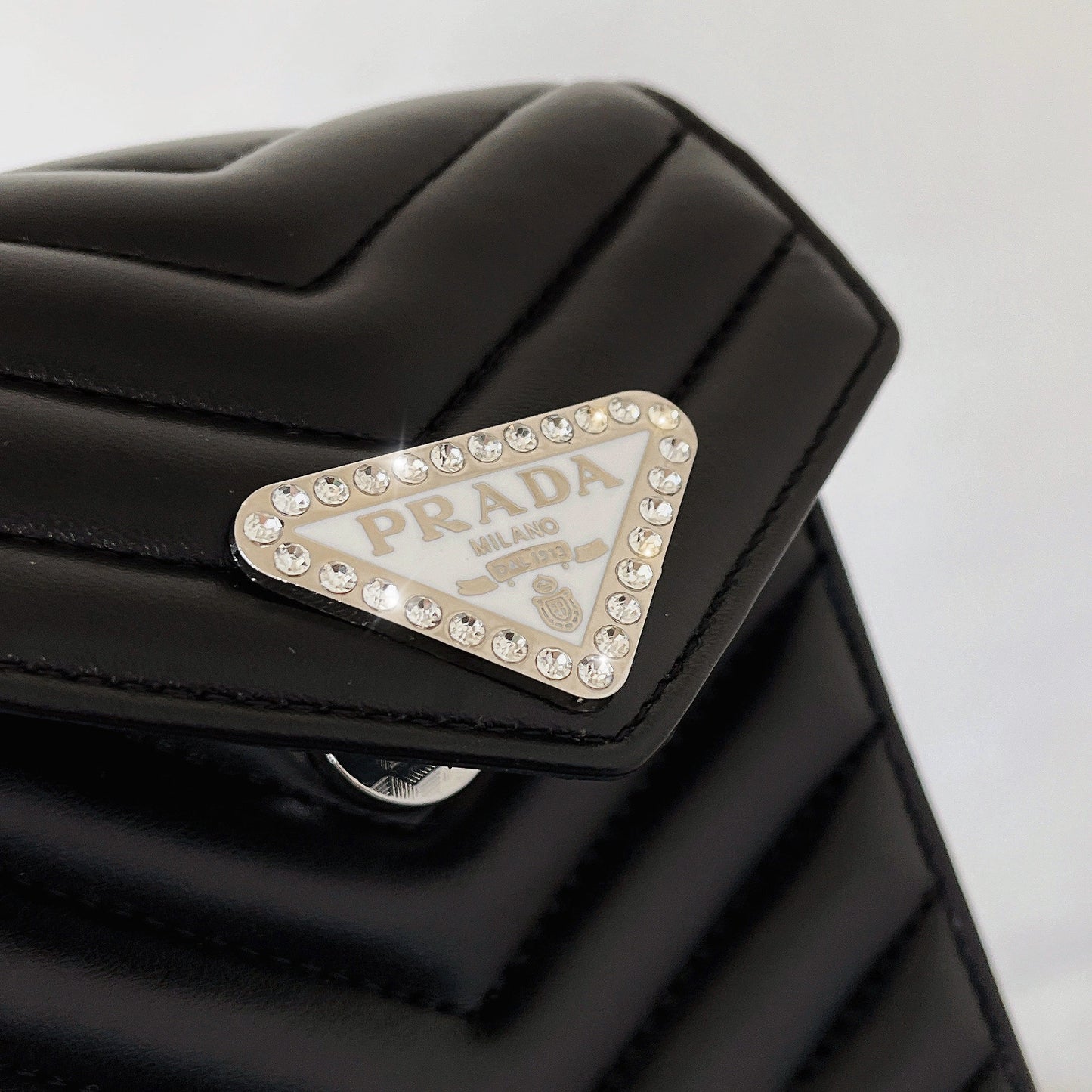 Crossbody nahkainen puhelinlaukku