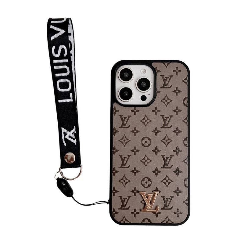 حافظة iPhone بسلسلة يد باللون البني من Lou