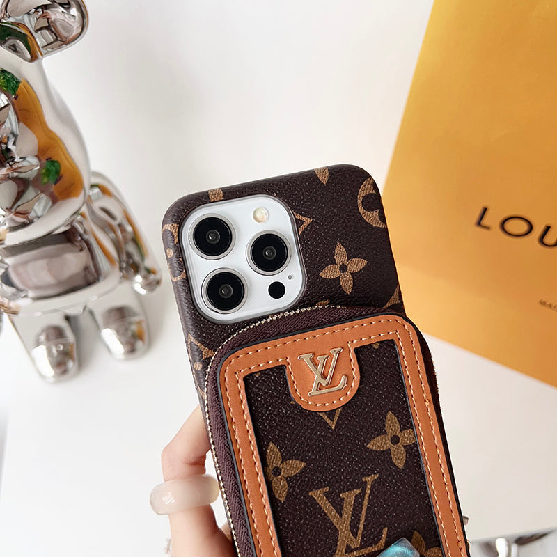 Etui na iPhone'a z łańcuszkiem na karty Lou GG