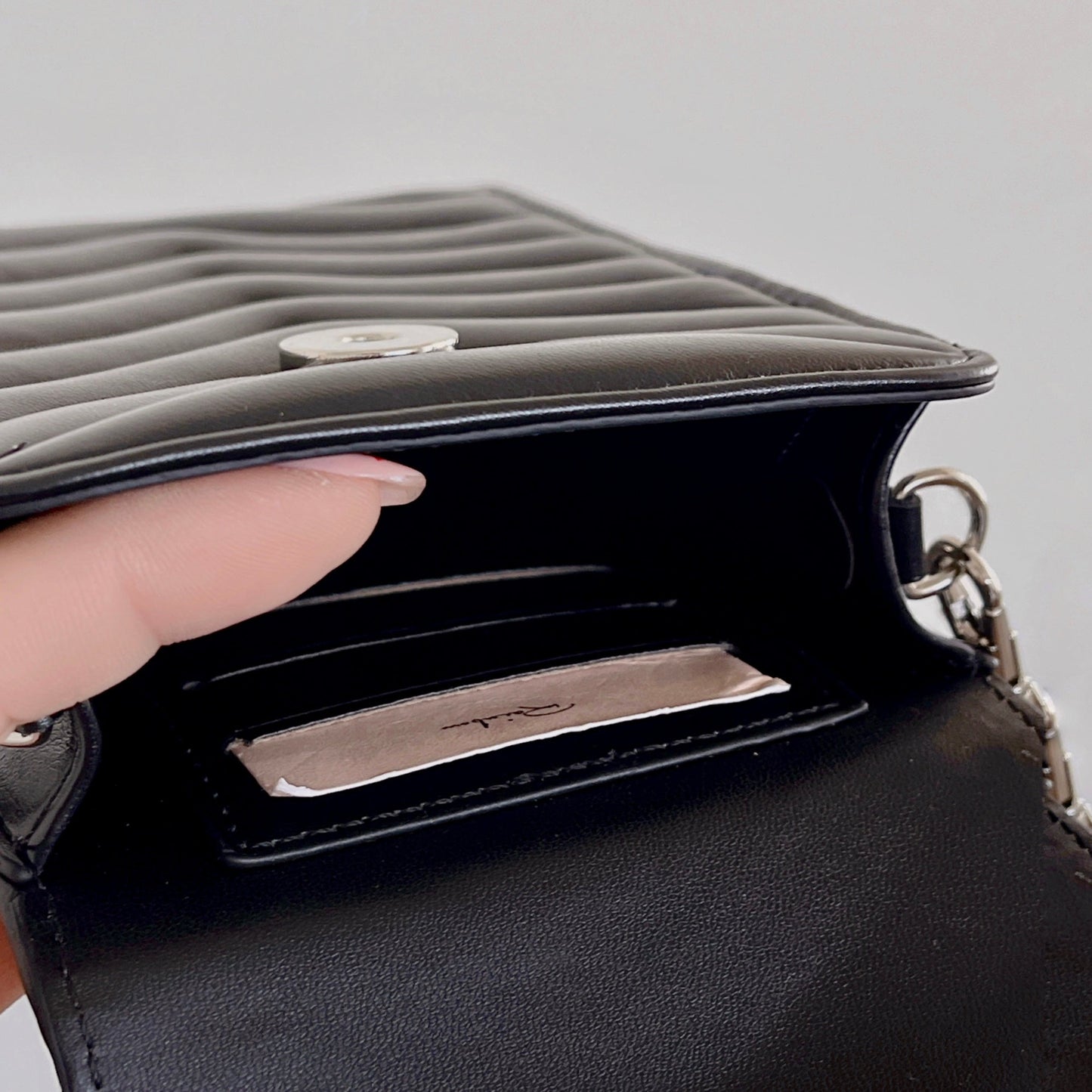 Crossbody nahkainen puhelinlaukku