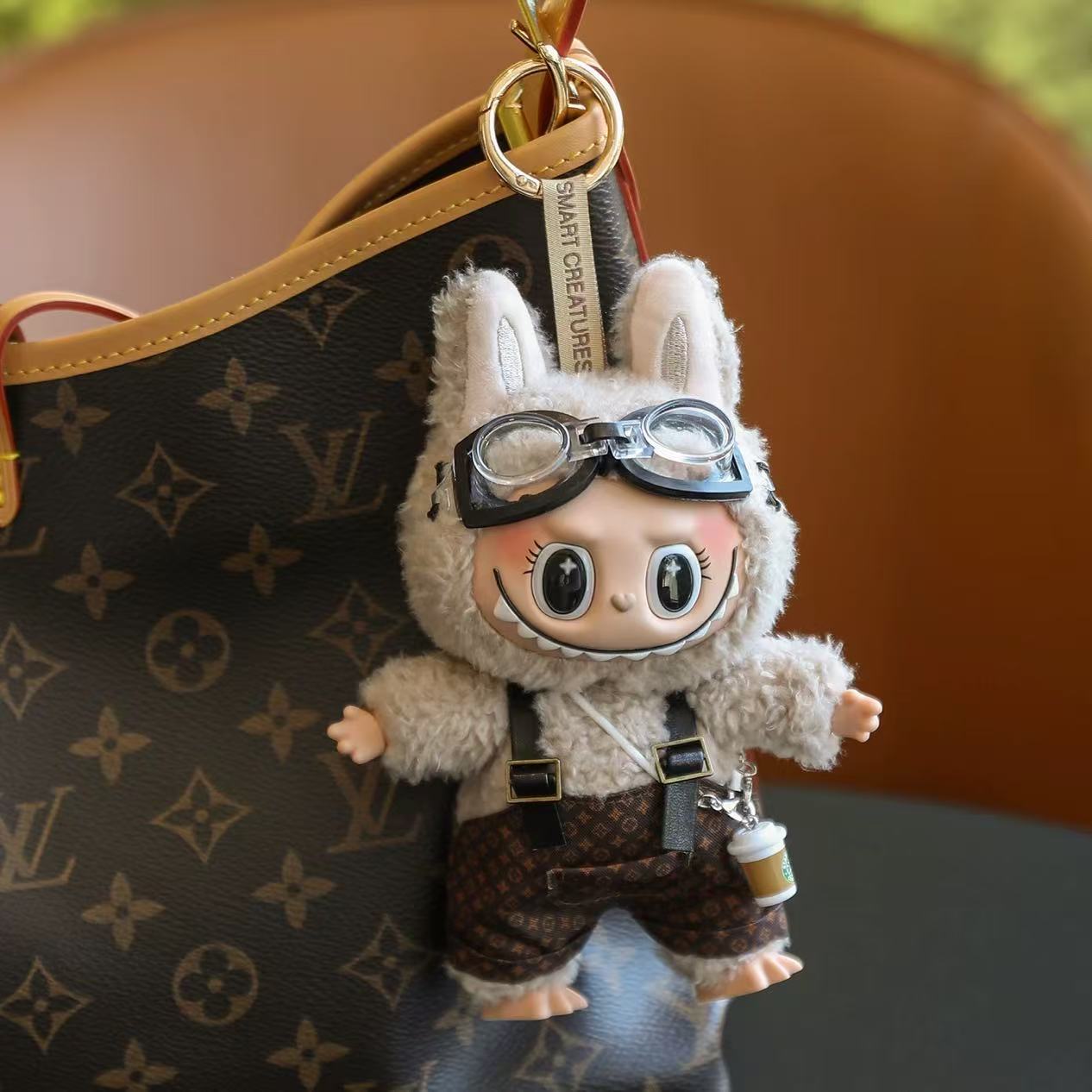 Pacáiste Bailiúchán Labubu! Ró-ghleoite le Láimhseáil - Cuir suas iad!