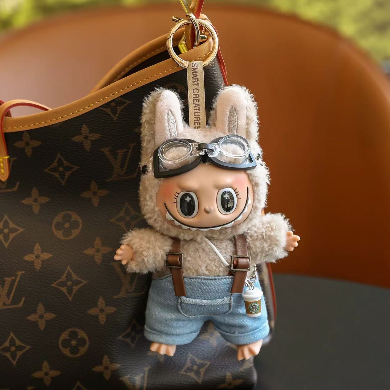 Pacáiste Bailiúchán Labubu! Ró-ghleoite le Láimhseáil - Cuir suas iad!