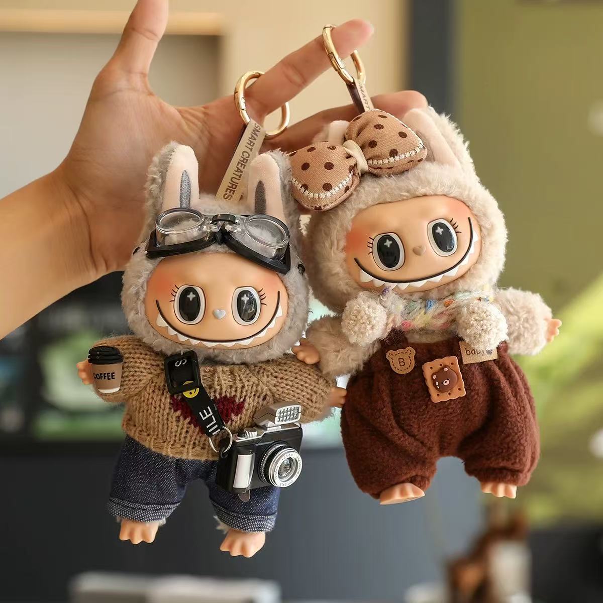 Pacáiste Bailiúchán Labubu! Ró-ghleoite le Láimhseáil - Cuir suas iad!