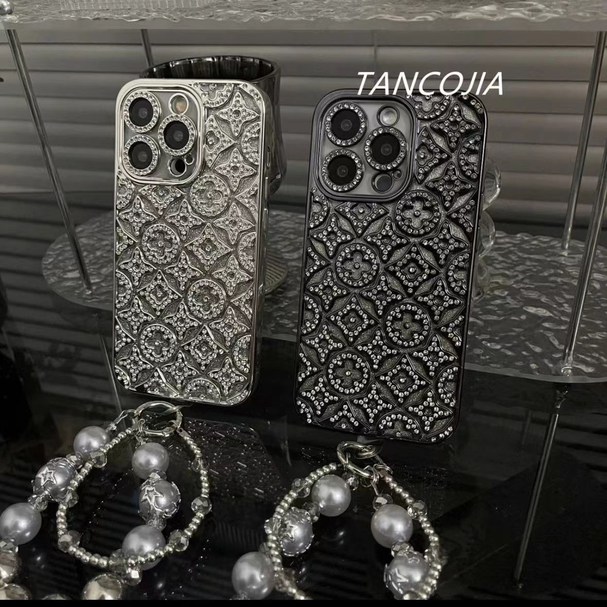 Custodia per iPhone di lusso in rilievo con diamanti