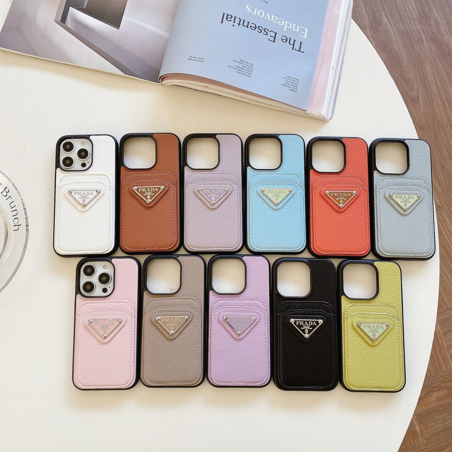 Kolorowe etui na iPhone'a z uchwytem na karty Pra