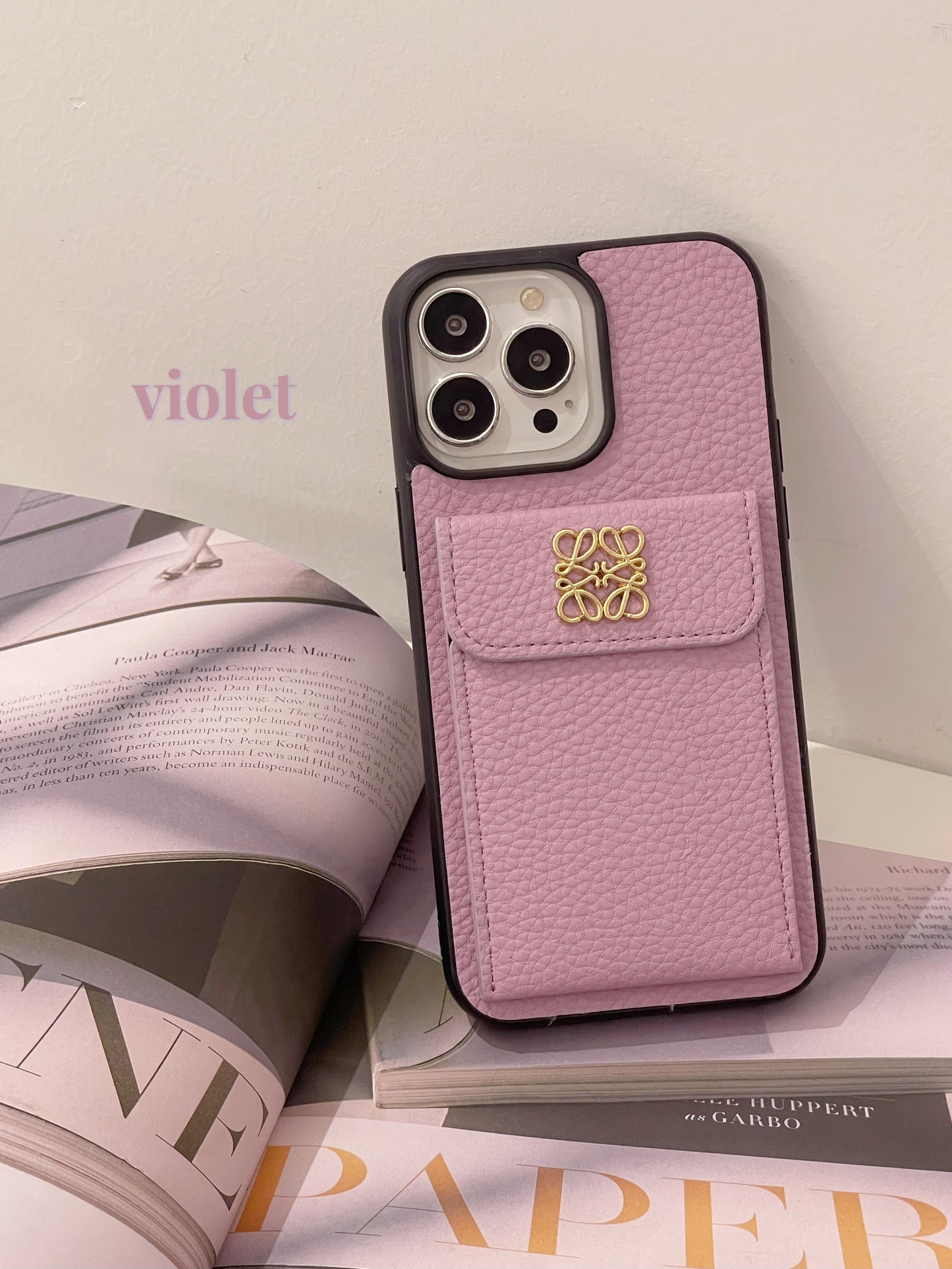 LOEWE كفر ايفون مع حامل بطاقة اسود - QBK240603