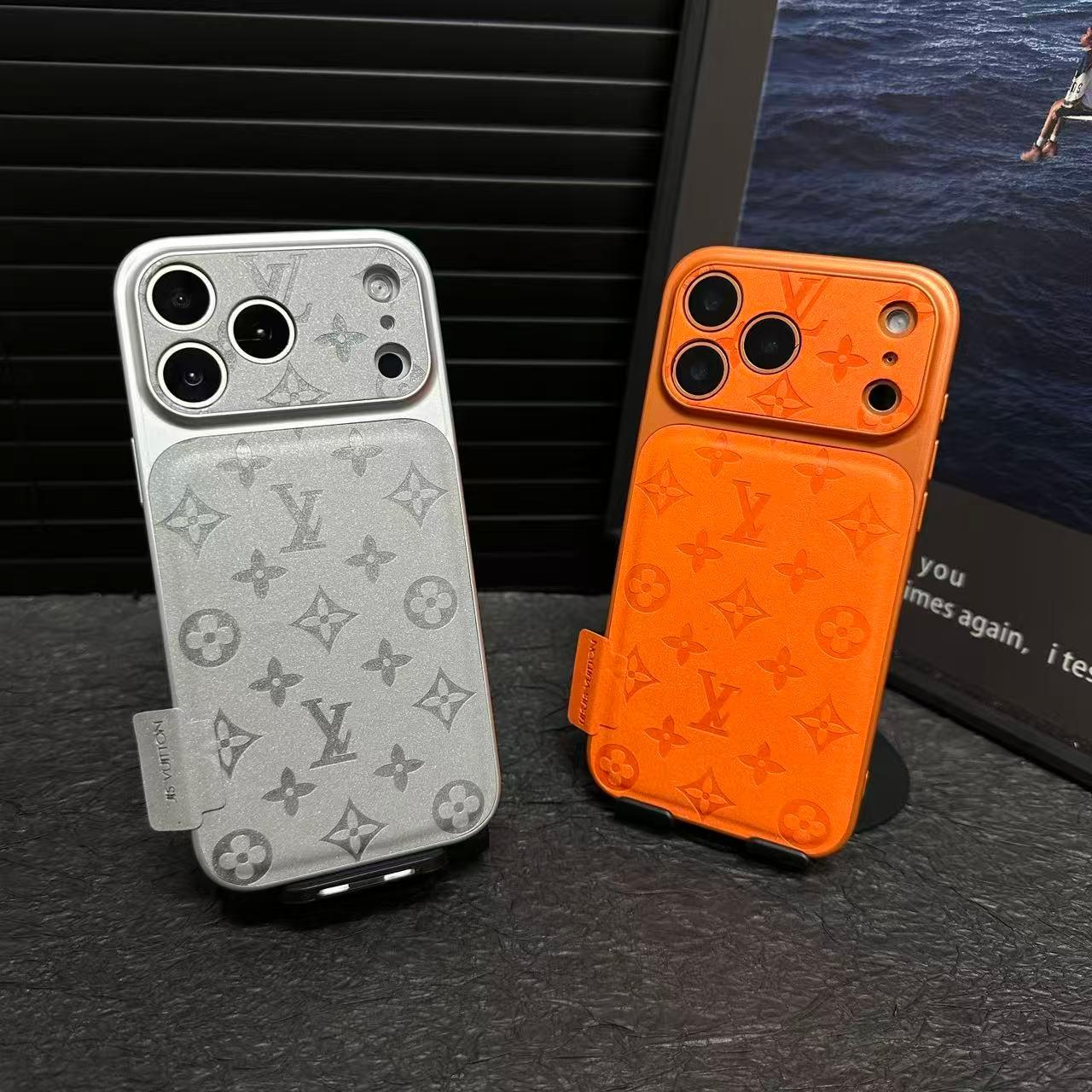 Luxury Embossed Pattern Phone Case – Dual-Tone Premium Protection 💎📱
