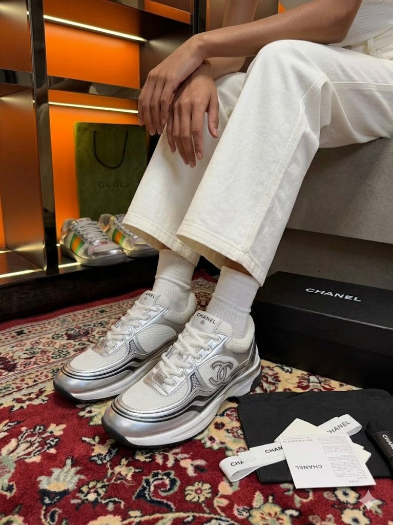 厚底運動鞋，高筒款式