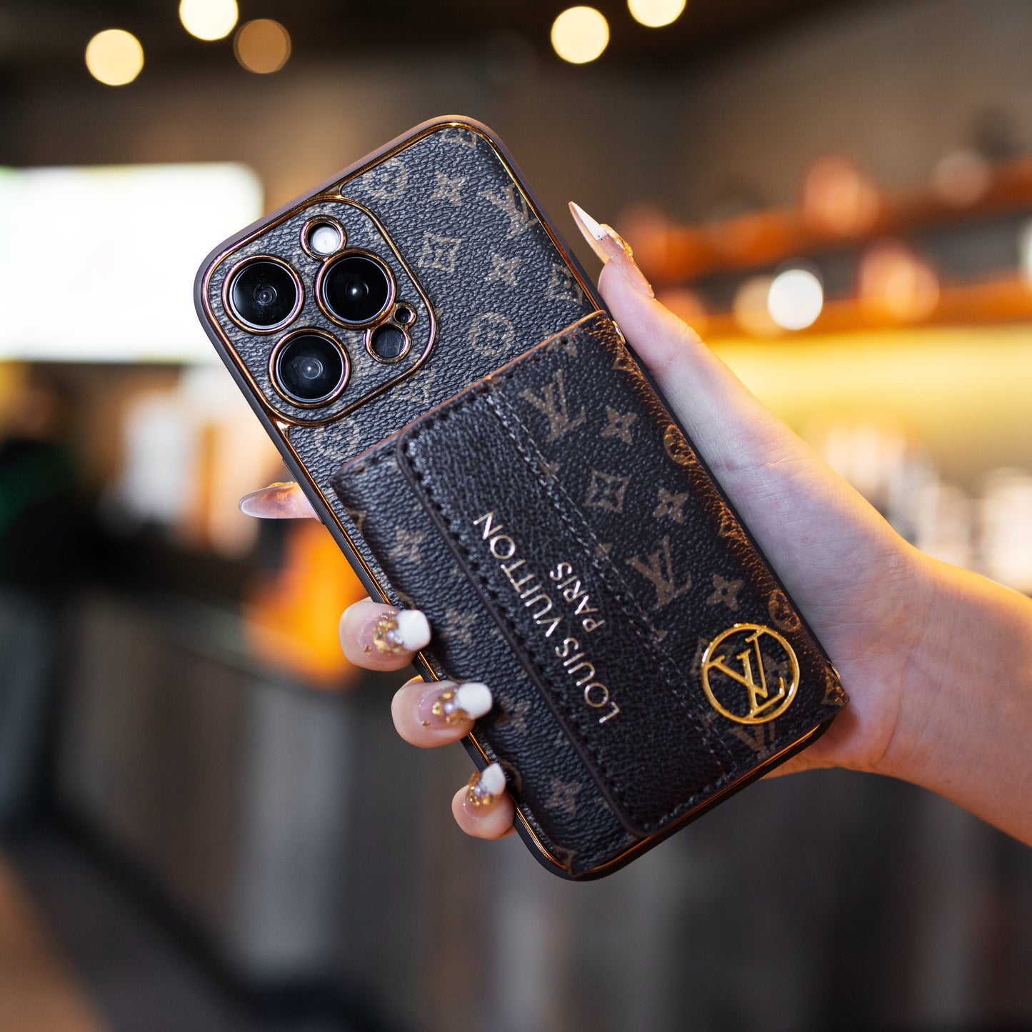 Cás iPhone Só Stílmhar le Sealbhóir Cárta & Strap