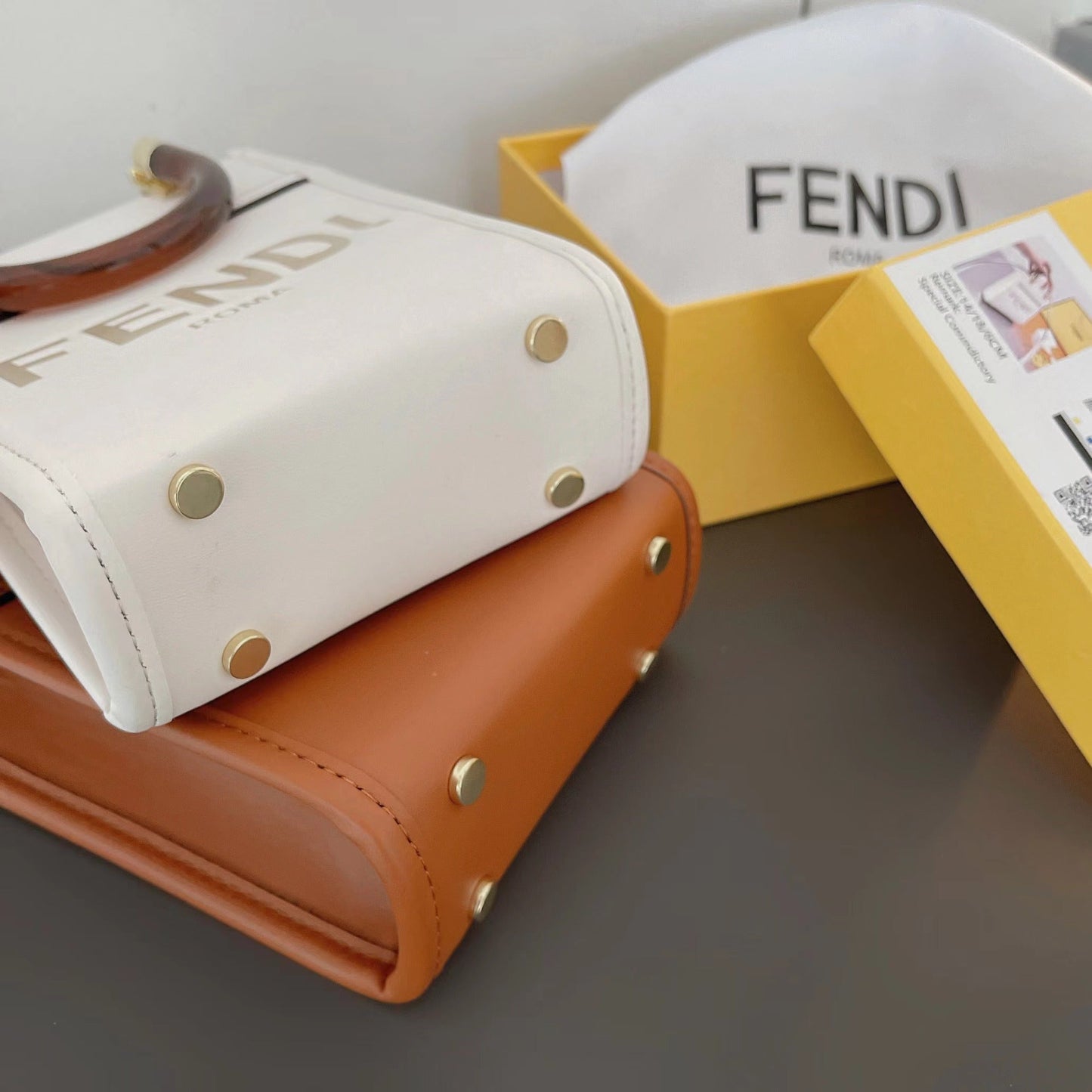 Klassisk mulepose med crossbody