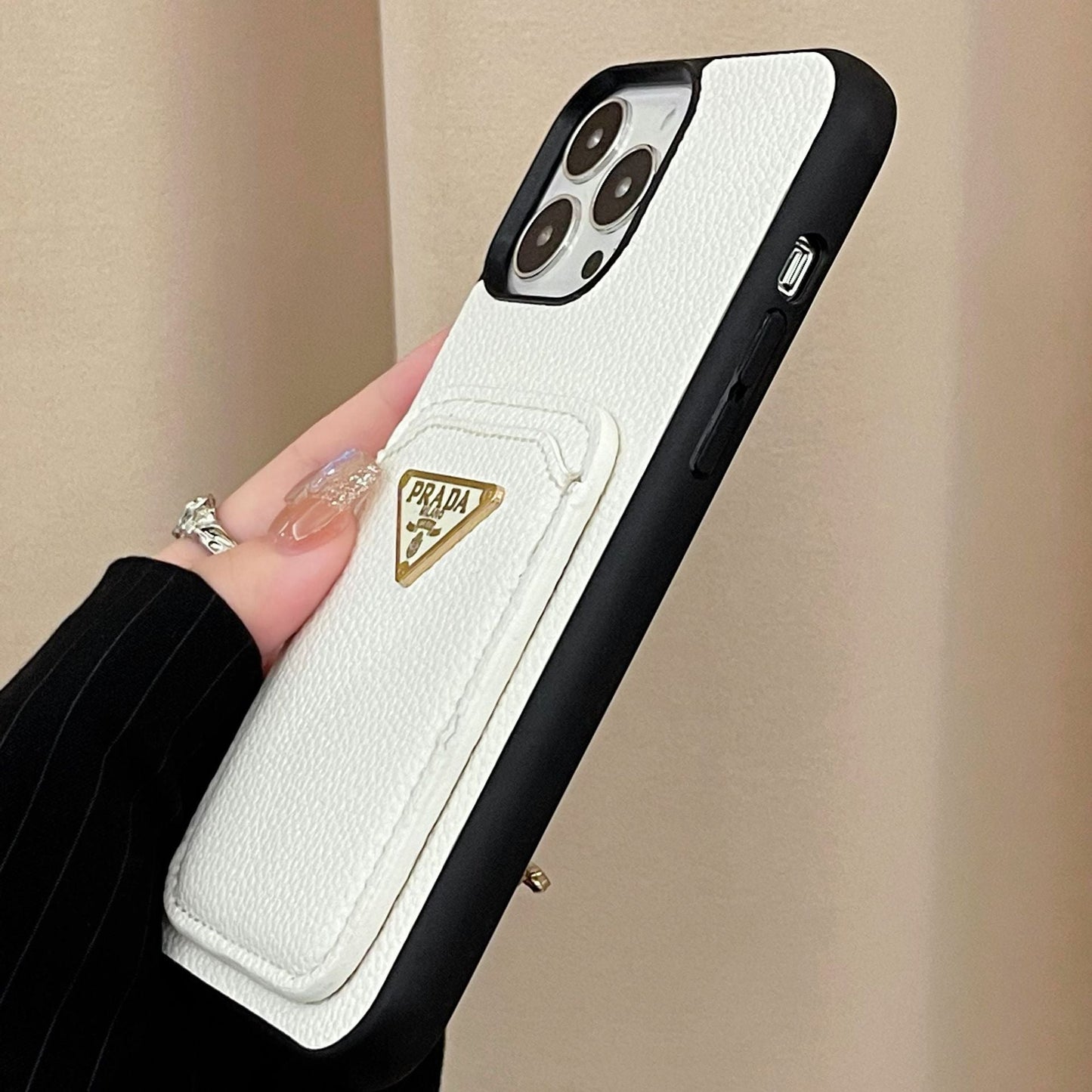 Kolorowe etui na iPhone'a z uchwytem na karty Pra