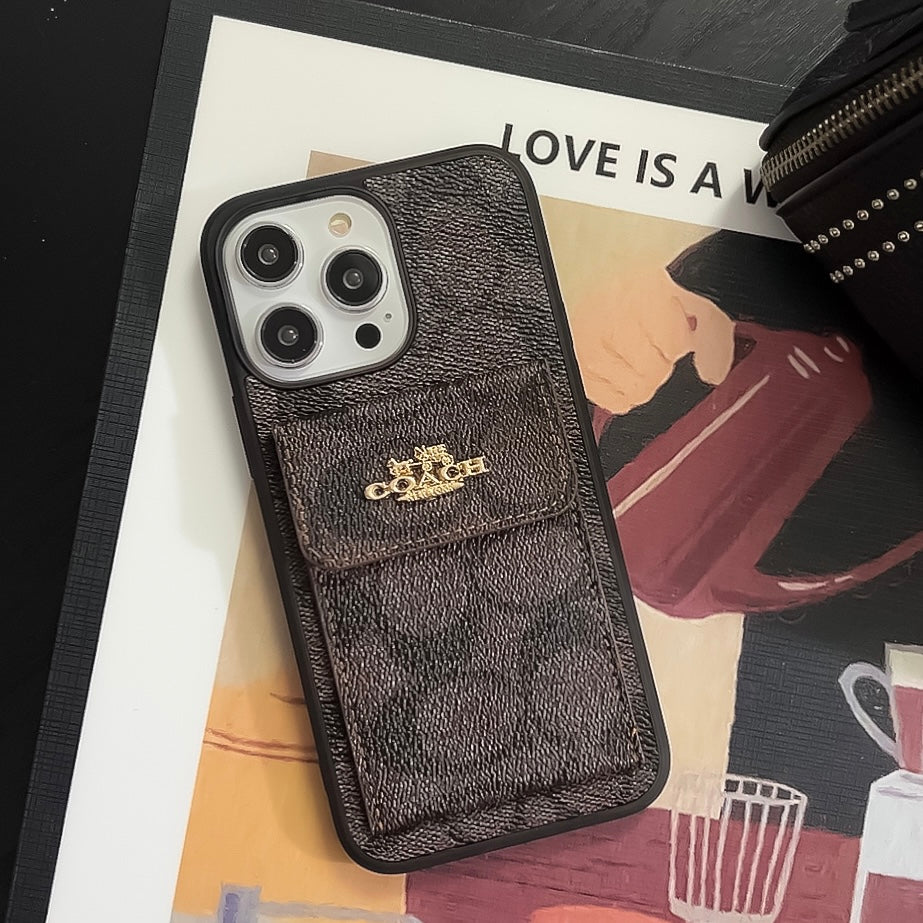 Pouzdro na iPhone Coach s peněženkou na kartu tmavě hnědá -SZK240425