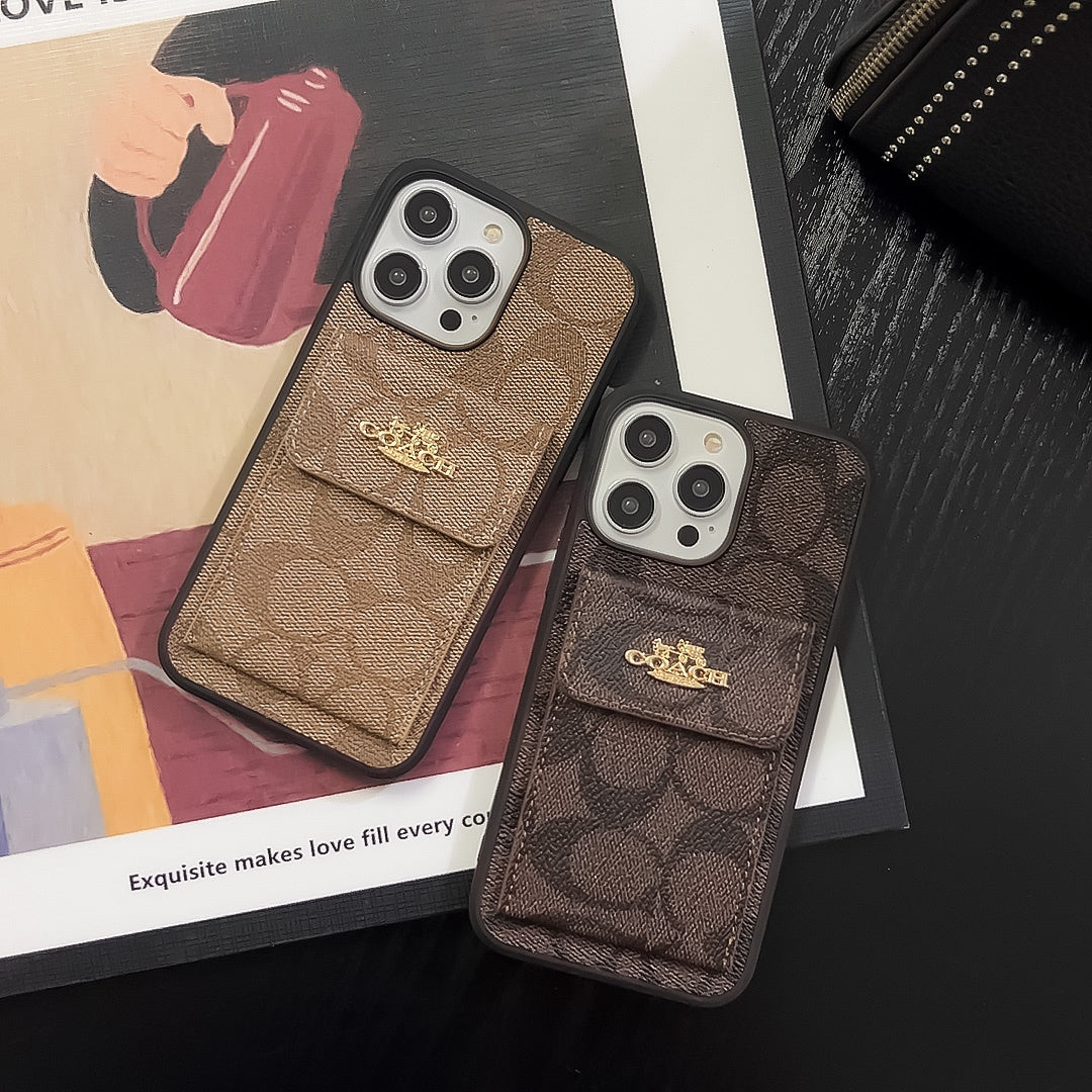 Pouzdro na iPhone Coach s peněženkou na kartu tmavě hnědá -SZK240425