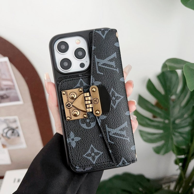 Sac à cartes Lou Lock Coque et skin iPhone