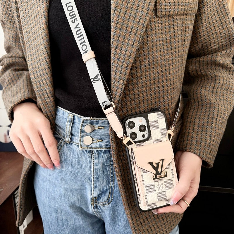 Torba na karty Lou Etui na iPhone'a z pięcioma kolorowymi łańcuszkami