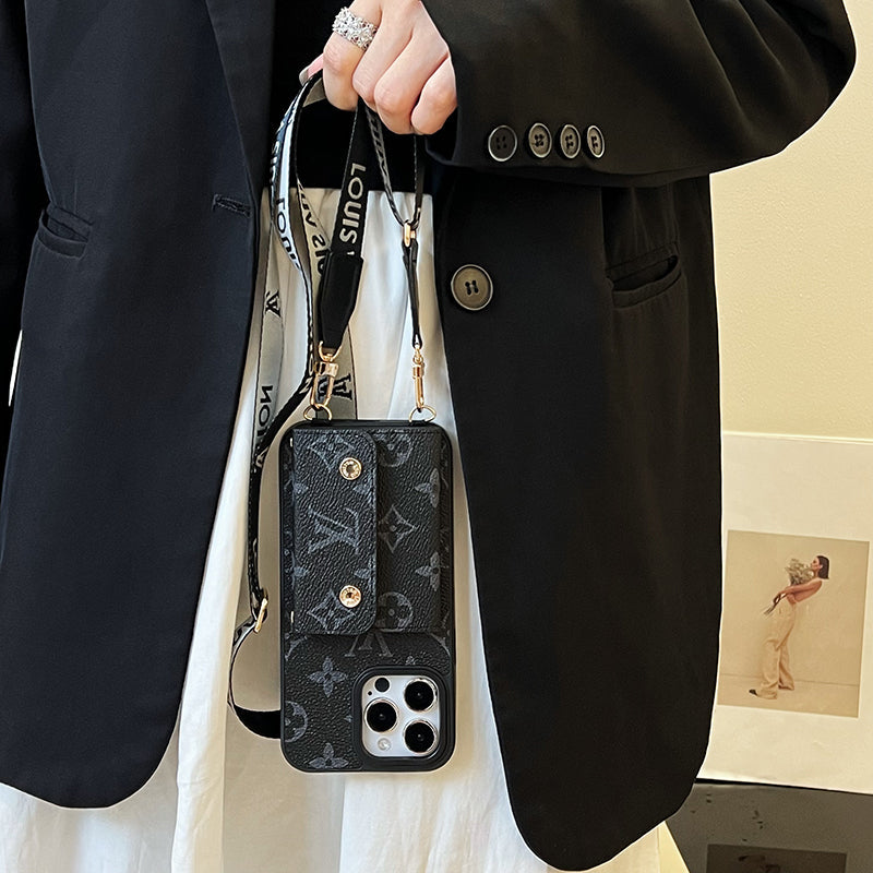 Custodia per iPhone nera con catena Lou Card Bag