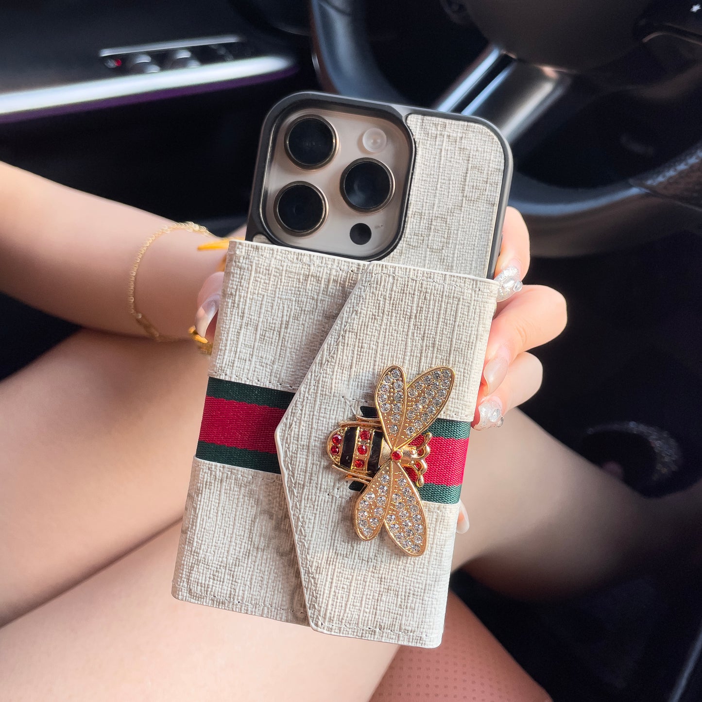 GG Casta Cás iPhone Crossbody le Sealbhóir Cárta & Strap Gualainn