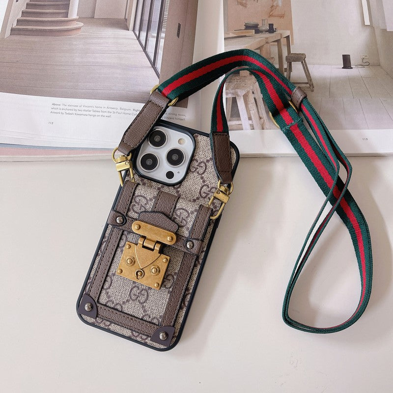 Custodia per iPhone con catena porta carte Lou GG