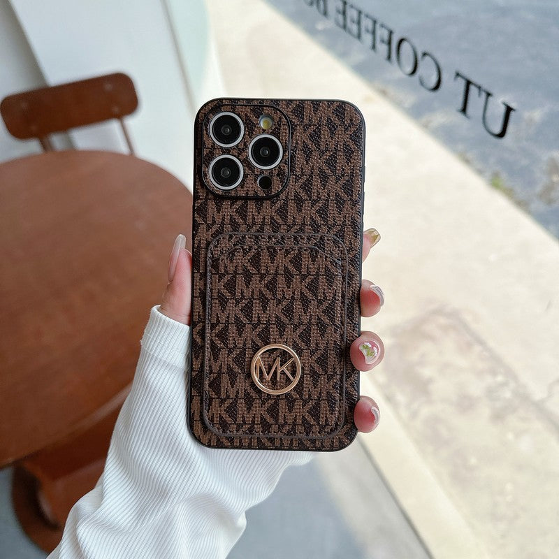 Sac à cartes MK Logo doré Coque et skin iPhone