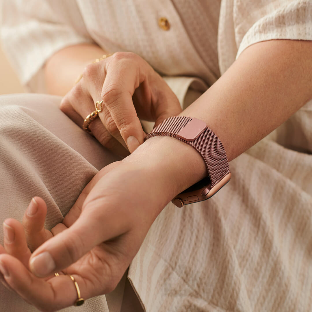 Pásek na Apple Watch Milanese Loop – růžové zlato