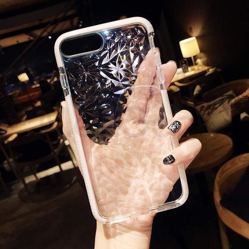 حافظة آيفون بتصميم الماس