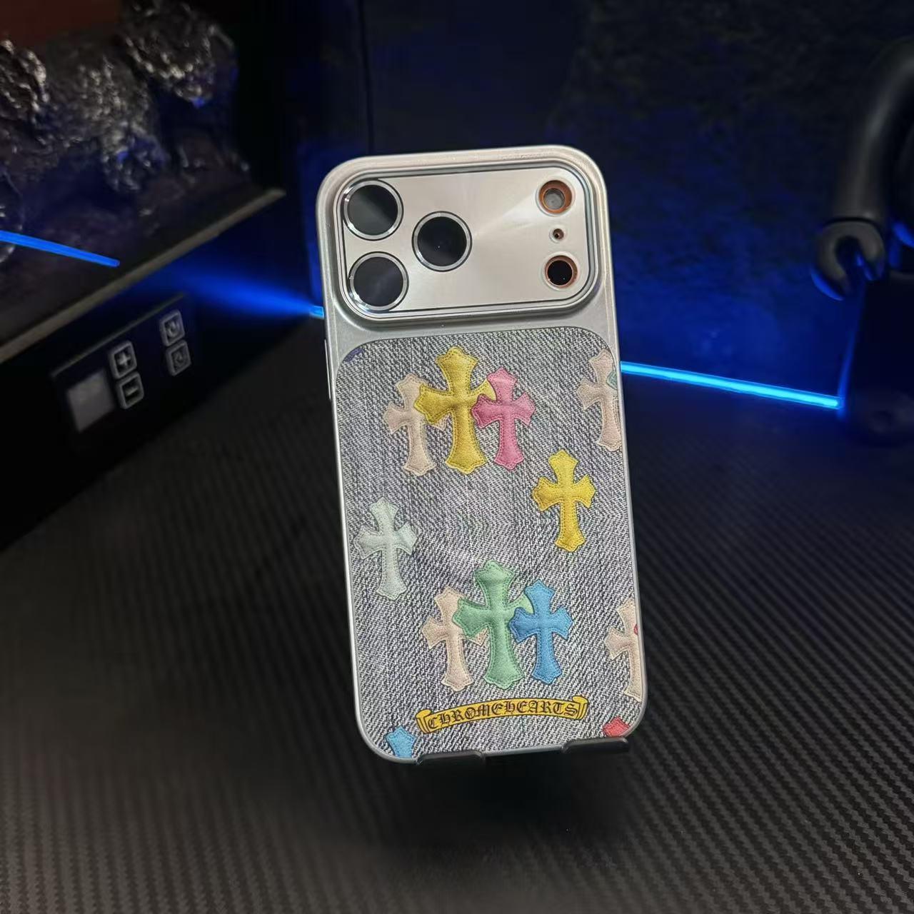 Kolorowe, dżinsowe etui na telefon
