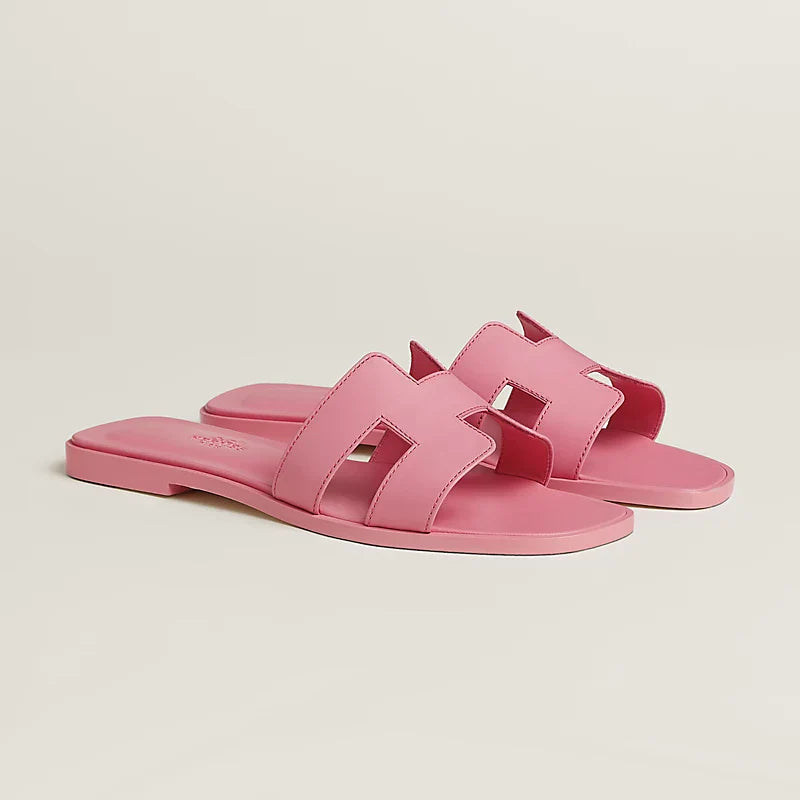Minimal Double H Logo Slides – Minimal Chic Sandals