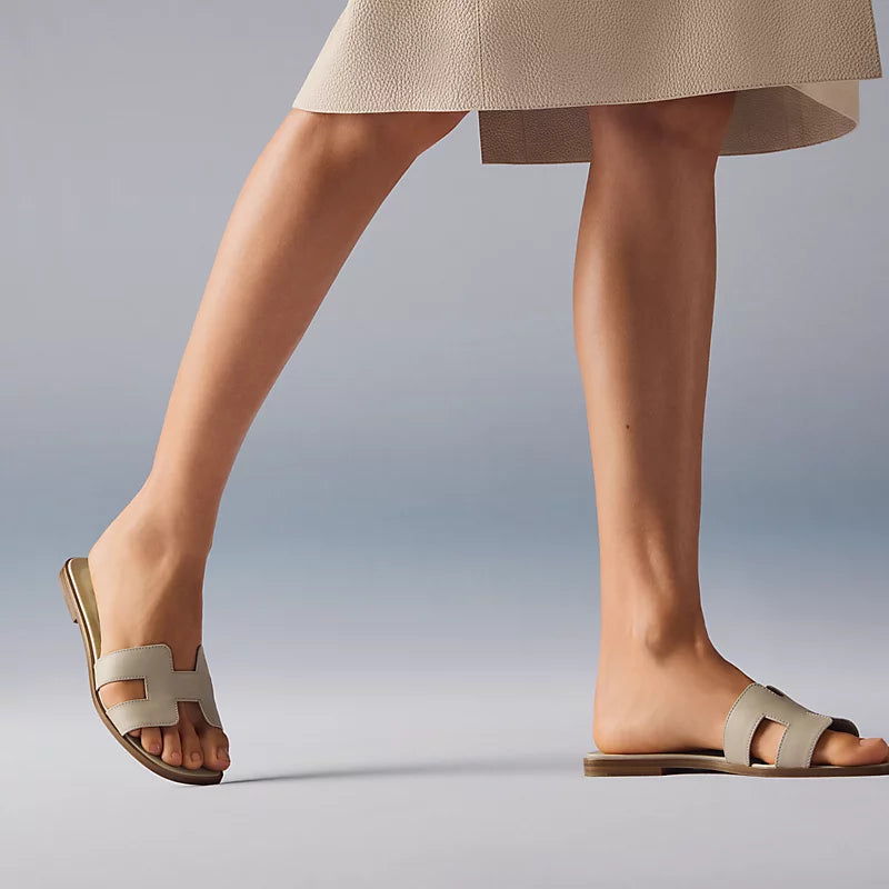 Minimal Double H Logo Slides – Minimal Chic Sandals