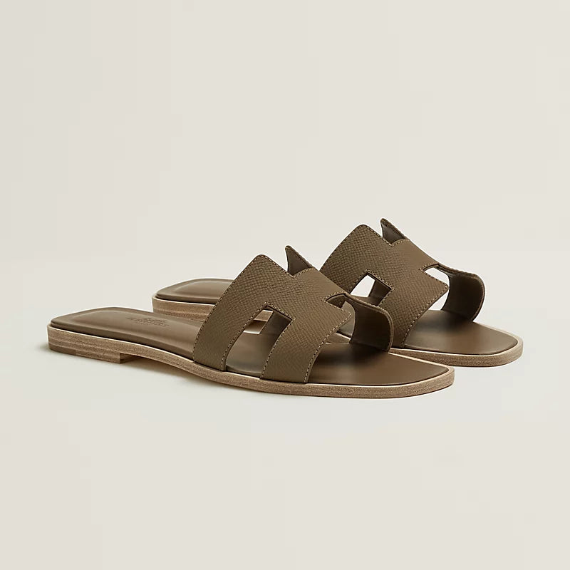Minimal Double H Logo Slides – Minimal Chic Sandals