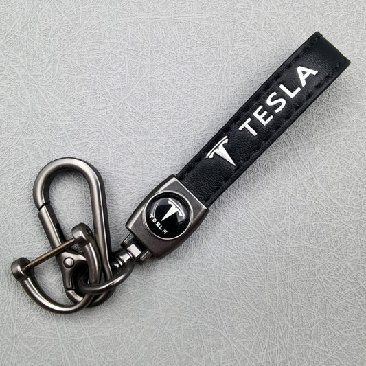 Sleek Leather Keychain with Metal Carabiner – Minimalist Letter Motif Accessory for Keys & Bags
