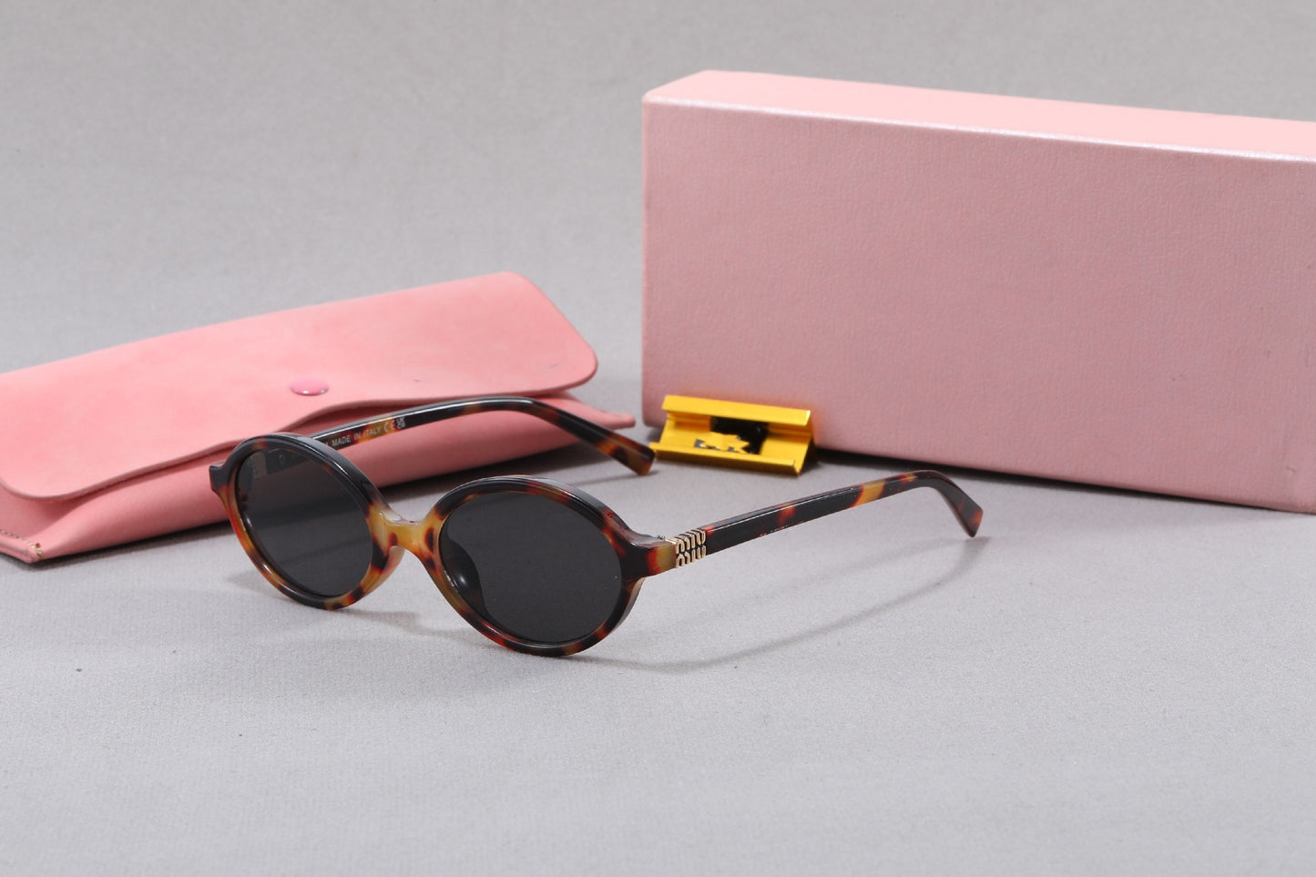 Oval Frame Sunglasses