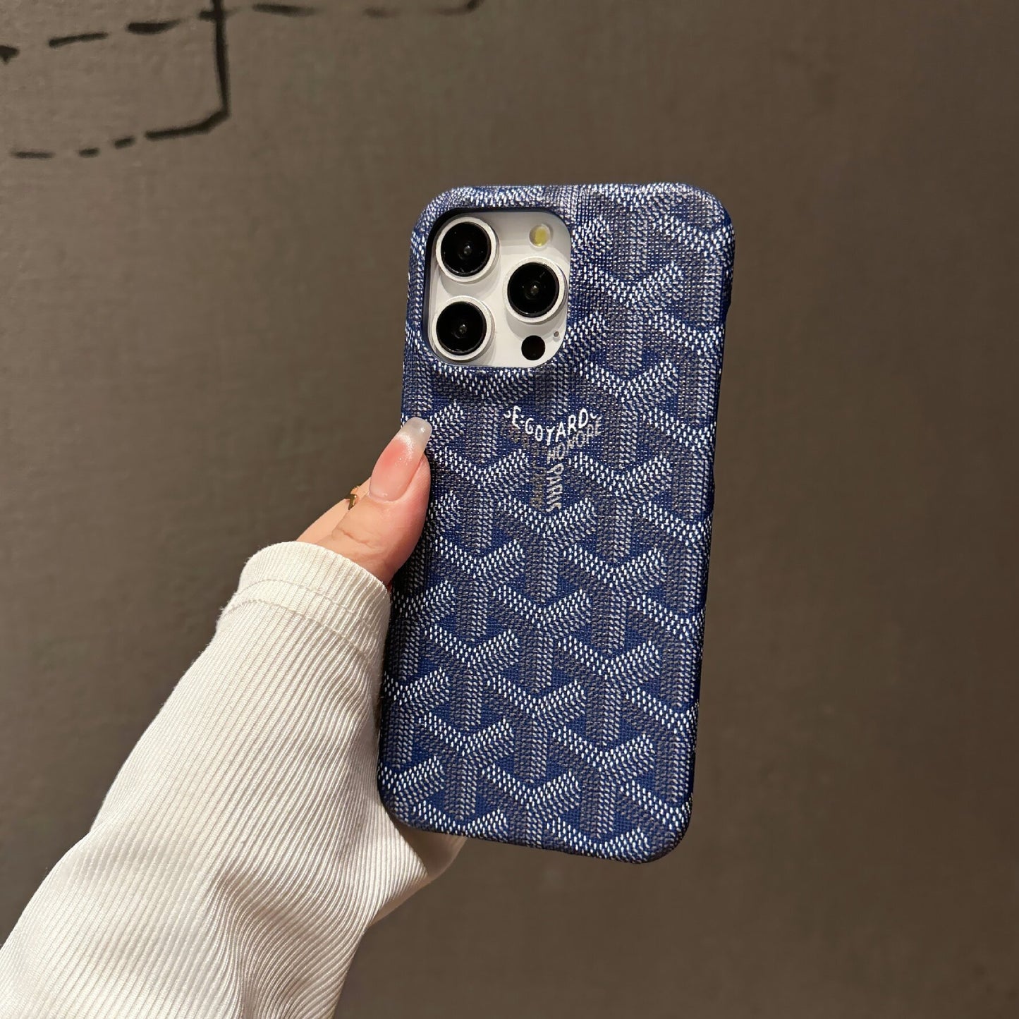 Luxusní pouzdro na telefon s geometrickým vzorem