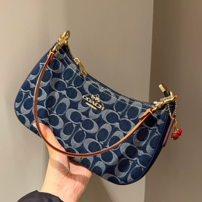 Versatile Teri Shoulder Bag